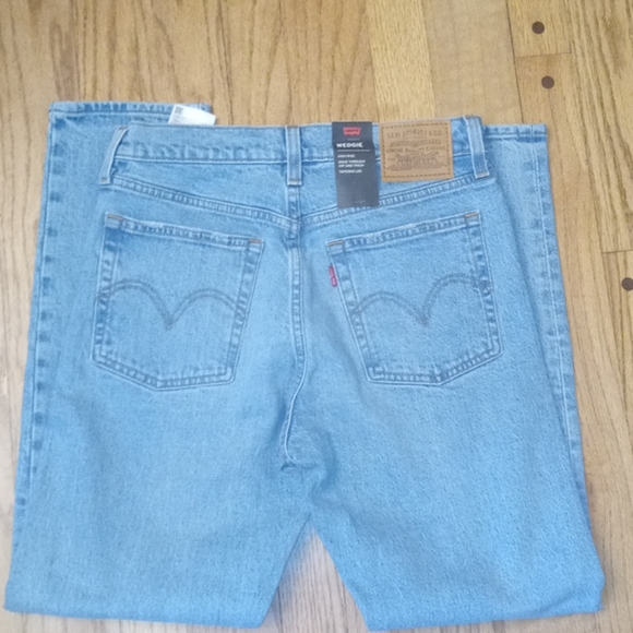 SOLD NWT LEVI'S WEDGIE JEANS 27/4 HIGH RISE - Picture 6 of 6
